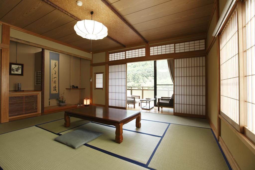 Irorino Yado Sankichi Hotel Izu  Buitenkant foto